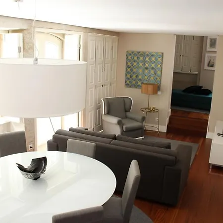 Apartament With History *