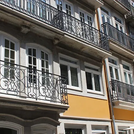 With History Daire Porto